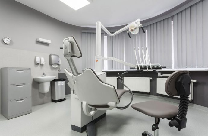 Implanty stomatologiczne – rozwiązanie dla wymagających