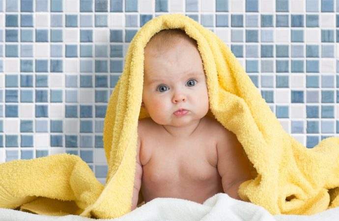 Jak wybierać kosmetyki dla noworodka i niemowlaka?