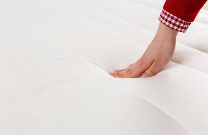 Twardy materac do spania – czy jest dla każdego?