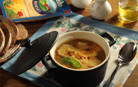 Francuska zupa cebulowa z serem