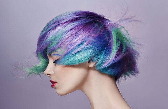 Kolorowe włosy? Letni trend bez ryzyka