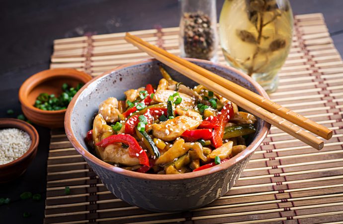 Kuchnia orientalna – jak zacząć gotować po azjatycku?