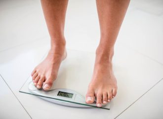 Ciągłe wahania wagi – skąd się biorą i jak im przeciwdziałać?